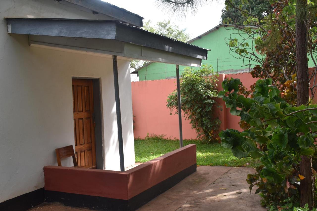 Tabonina Guesthouse Livingstone Ngoại thất bức ảnh