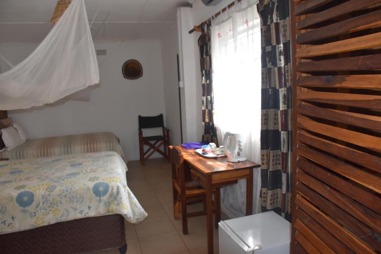 Tabonina Guesthouse Livingstone Ngoại thất bức ảnh