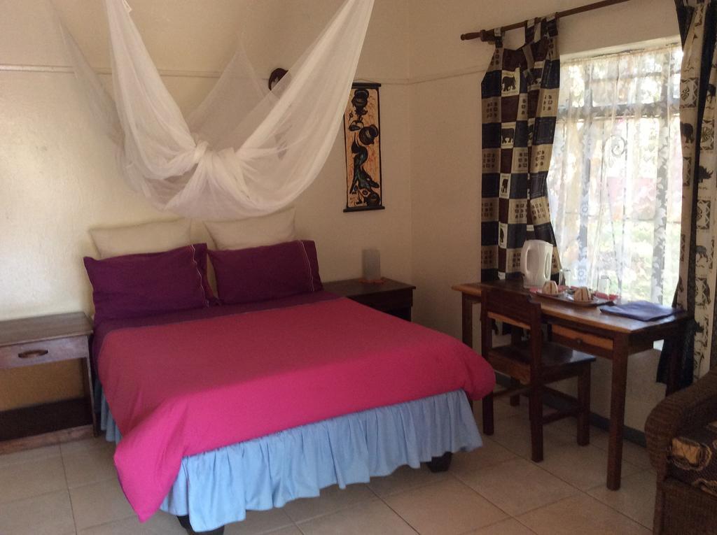 Tabonina Guesthouse Livingstone Ngoại thất bức ảnh