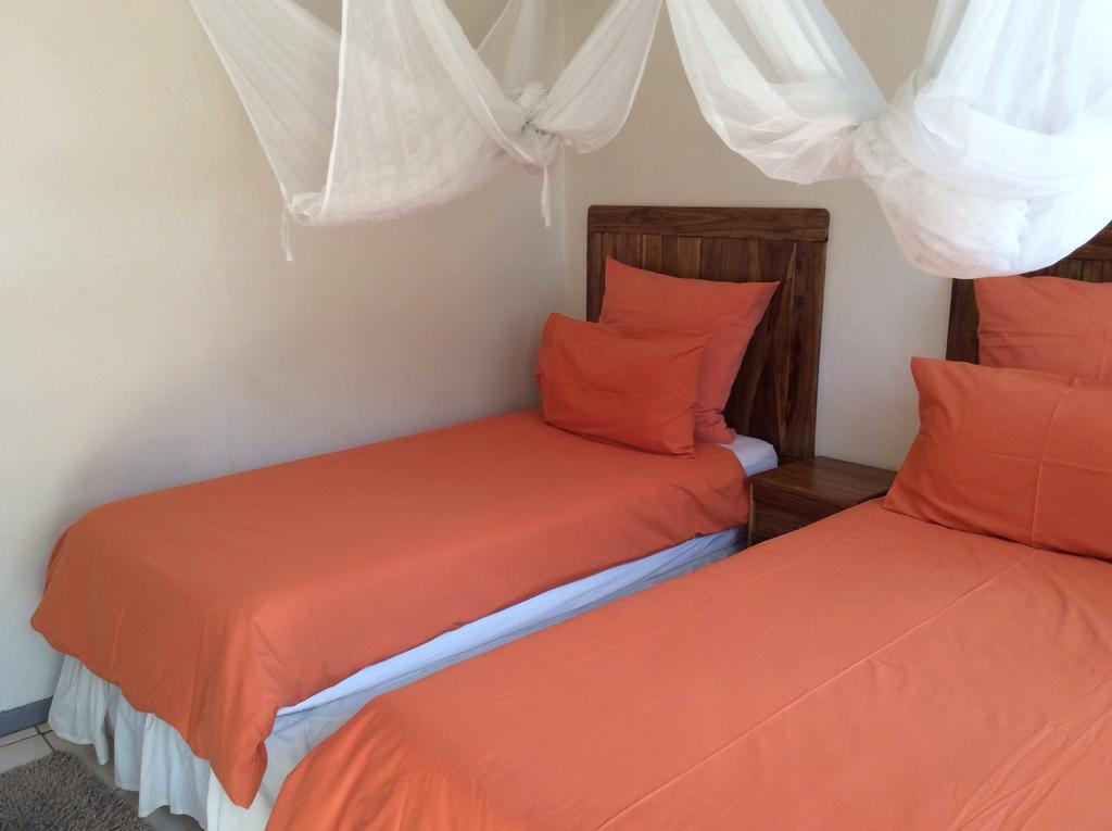 Tabonina Guesthouse Livingstone Ngoại thất bức ảnh