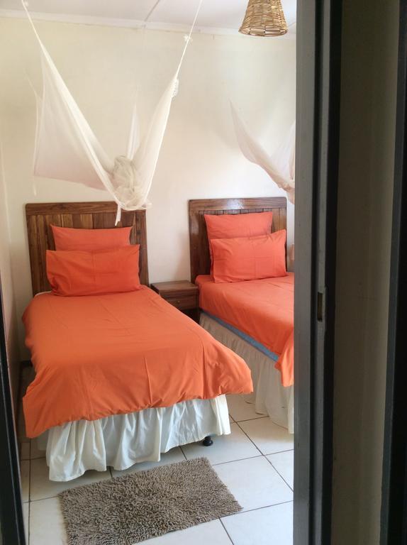 Tabonina Guesthouse Livingstone Ngoại thất bức ảnh