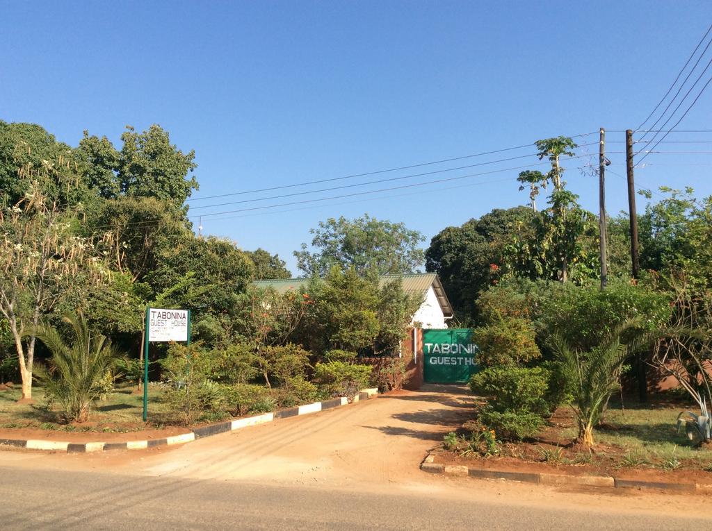 Tabonina Guesthouse Livingstone Ngoại thất bức ảnh