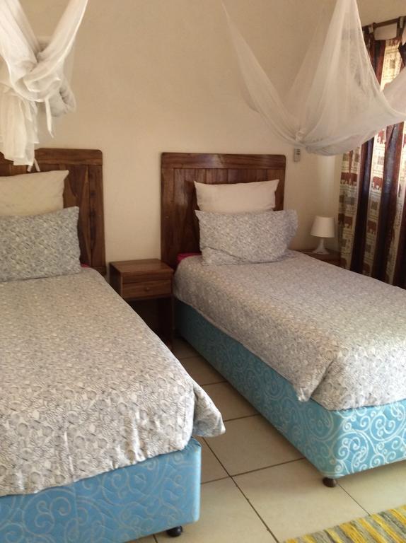Tabonina Guesthouse Livingstone Ngoại thất bức ảnh
