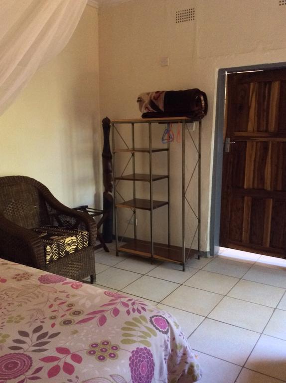 Tabonina Guesthouse Livingstone Ngoại thất bức ảnh