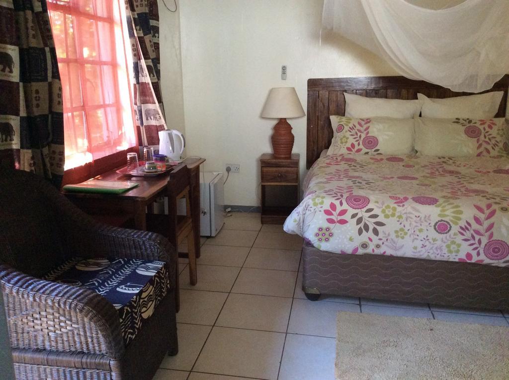 Tabonina Guesthouse Livingstone Ngoại thất bức ảnh