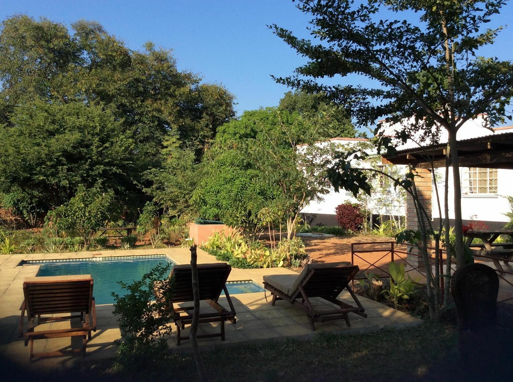 Tabonina Guesthouse Livingstone Ngoại thất bức ảnh
